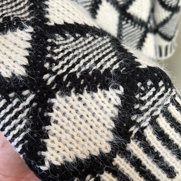 NWT sweater from Buckle - Picture 3 of 5